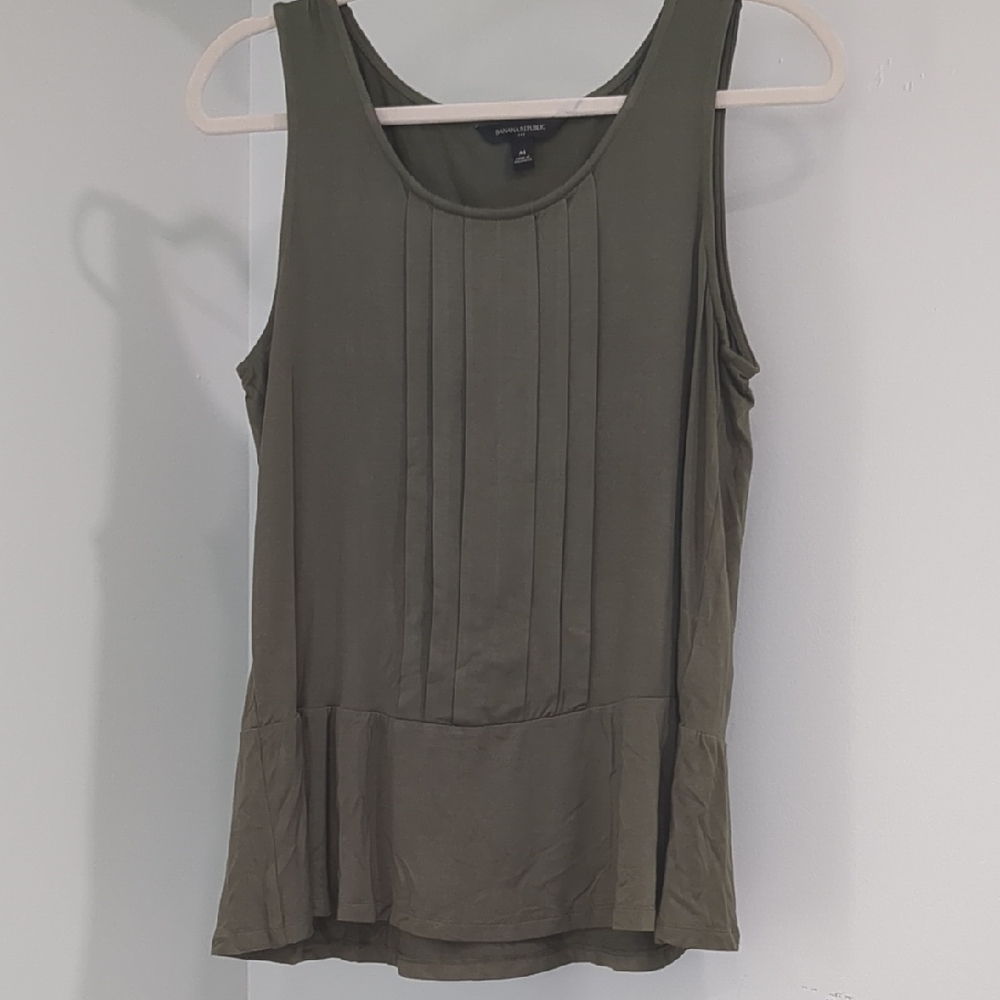 Banana Republic Green Pleated Tank Top